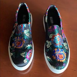 Black brocade sneaker